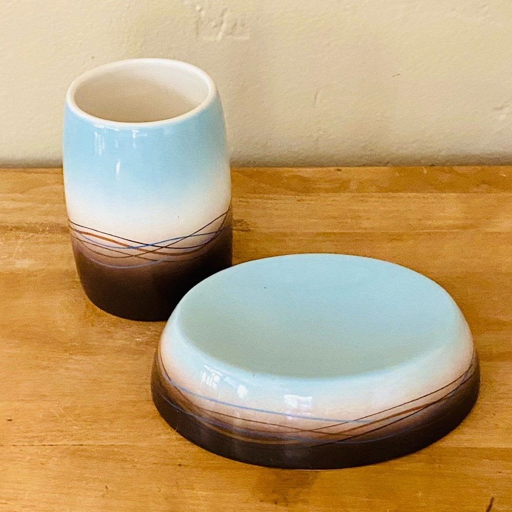 Mystique Toothbrush Holder & Soap Dish Vanity Set